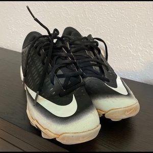 Nike Cleats size 4